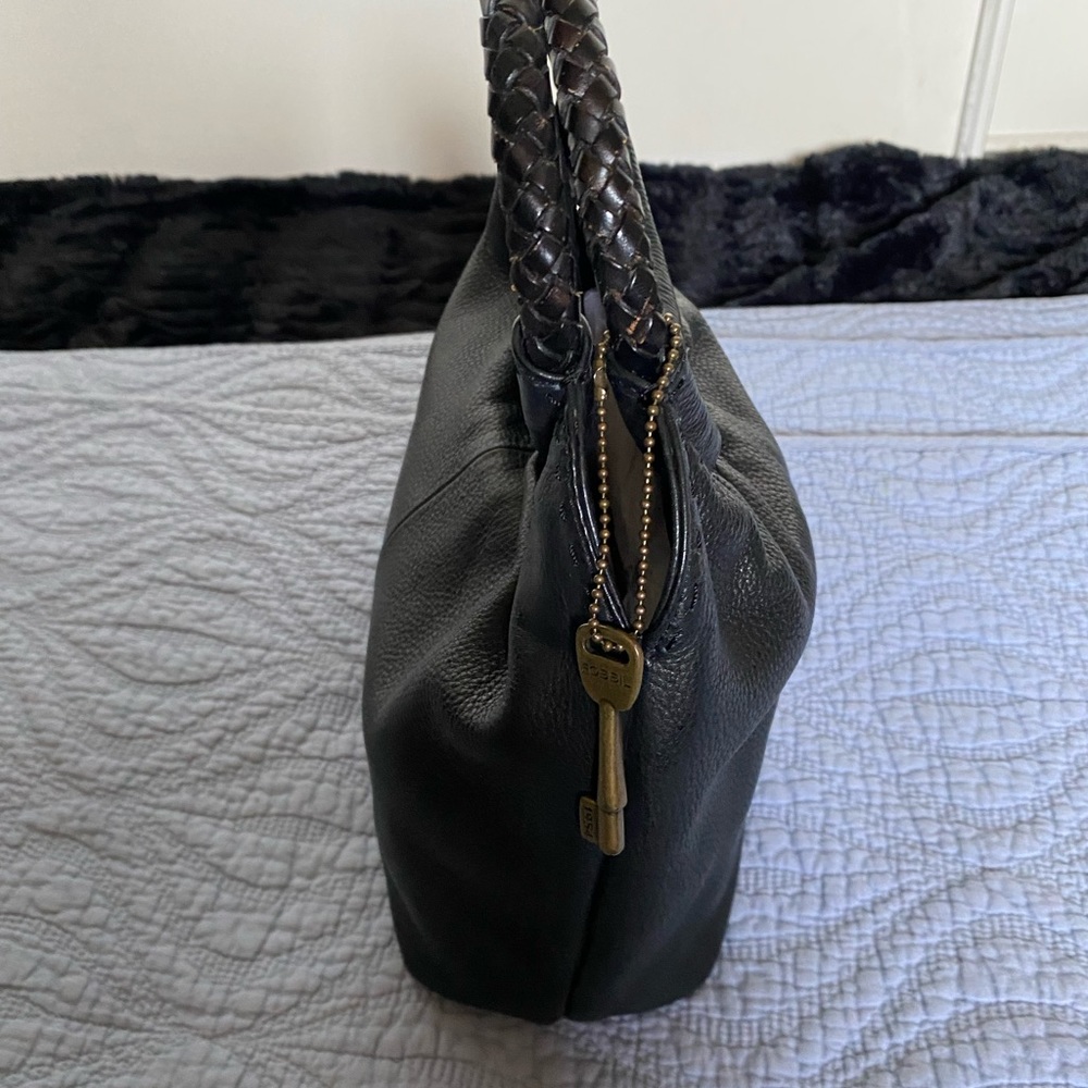 Fossil Hobo/Hangbag In Good Condition - image 3